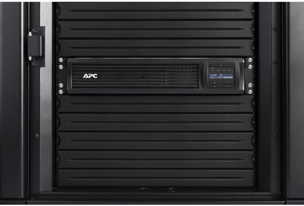 Источник бесперебойного питания APC Smart-UPS SMT3000RMI2UC 2700Вт 3000ВА черный