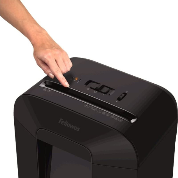 Шредер Fellowes PowerShred LX85 черный (секр.P-4) перекрестный 12лист. 19лтр. скрепки скобы пл.карты