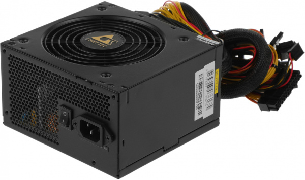 Блок питания Chieftec ATX 700W CORE BBS-700S-Bulk 80+ gold (20+4pin) APFC 120mm fan 6xSATA